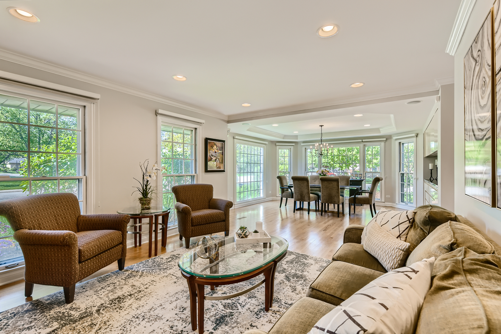 506 Warwick Road Deerfield, IL 60015 - Photo 4 of 34 a living room with furniture and floor to ceiling windows