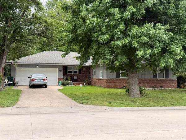 $225,000 | 2005 South Homer Street, Pittsburg, KS 66762