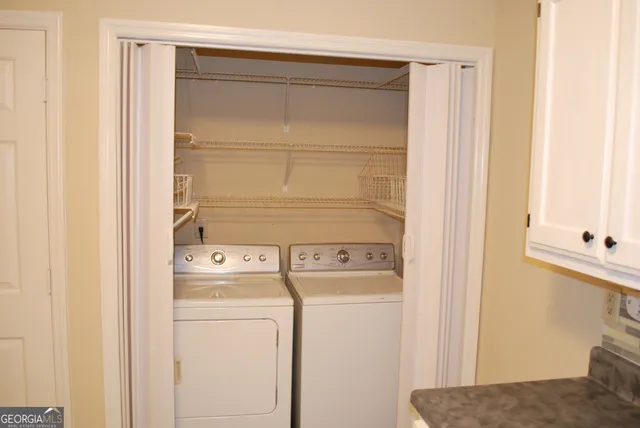 a view of washer and dryer