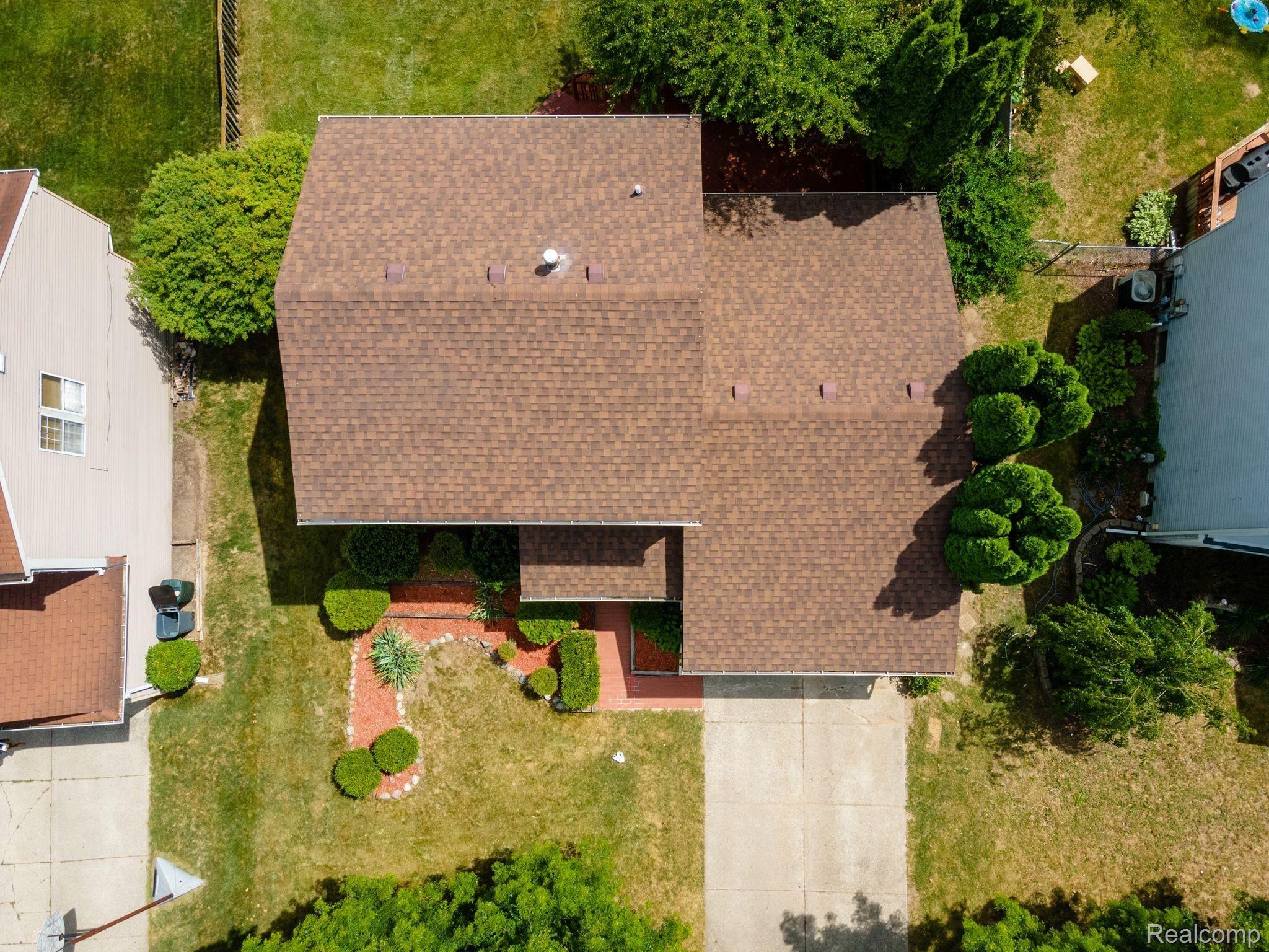 645 Worthington Road Canton, MI 48188 - Photo 3 of 30 Aerial View