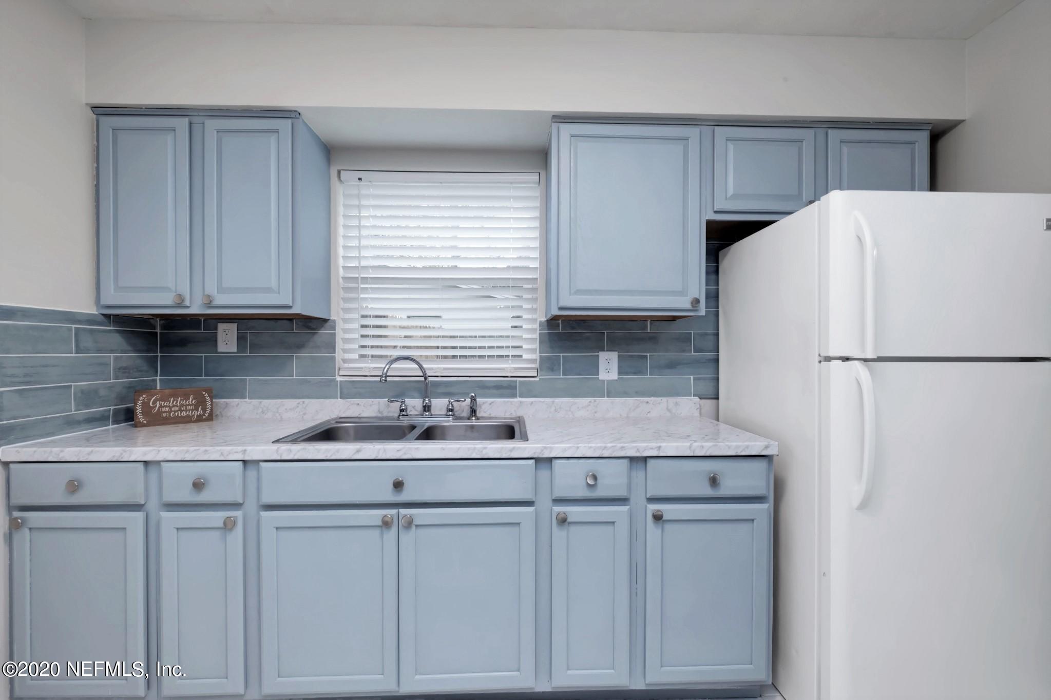 7220 Old Kings Road South Jacksonville, FL 32217 - Photo 11 of 27 Beautiful Kitchen & Backsplash