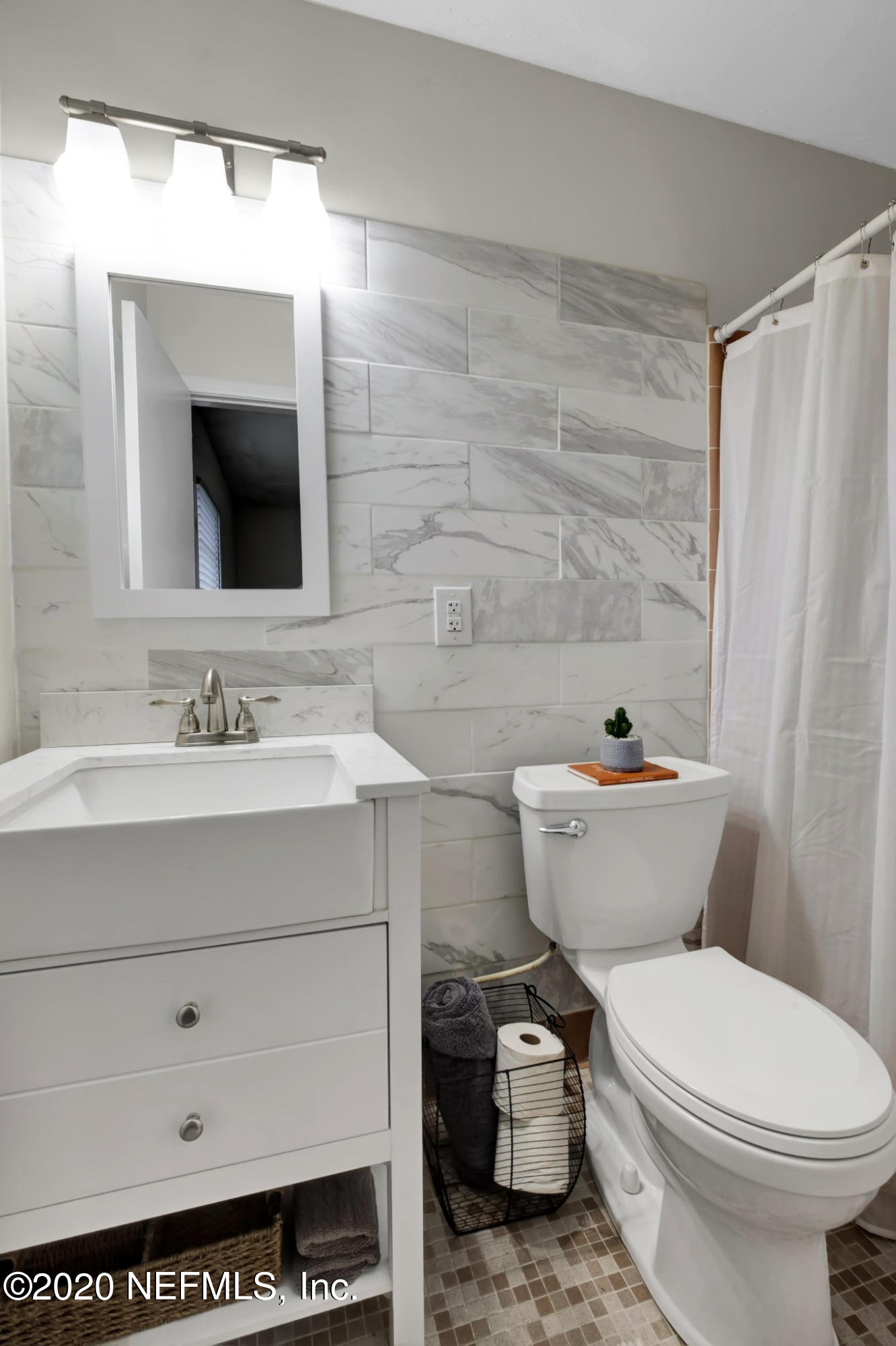 7220 Old Kings Road South Jacksonville, FL 32217 - Photo 16 of 27 Master Bath w/ Walk-in Shower