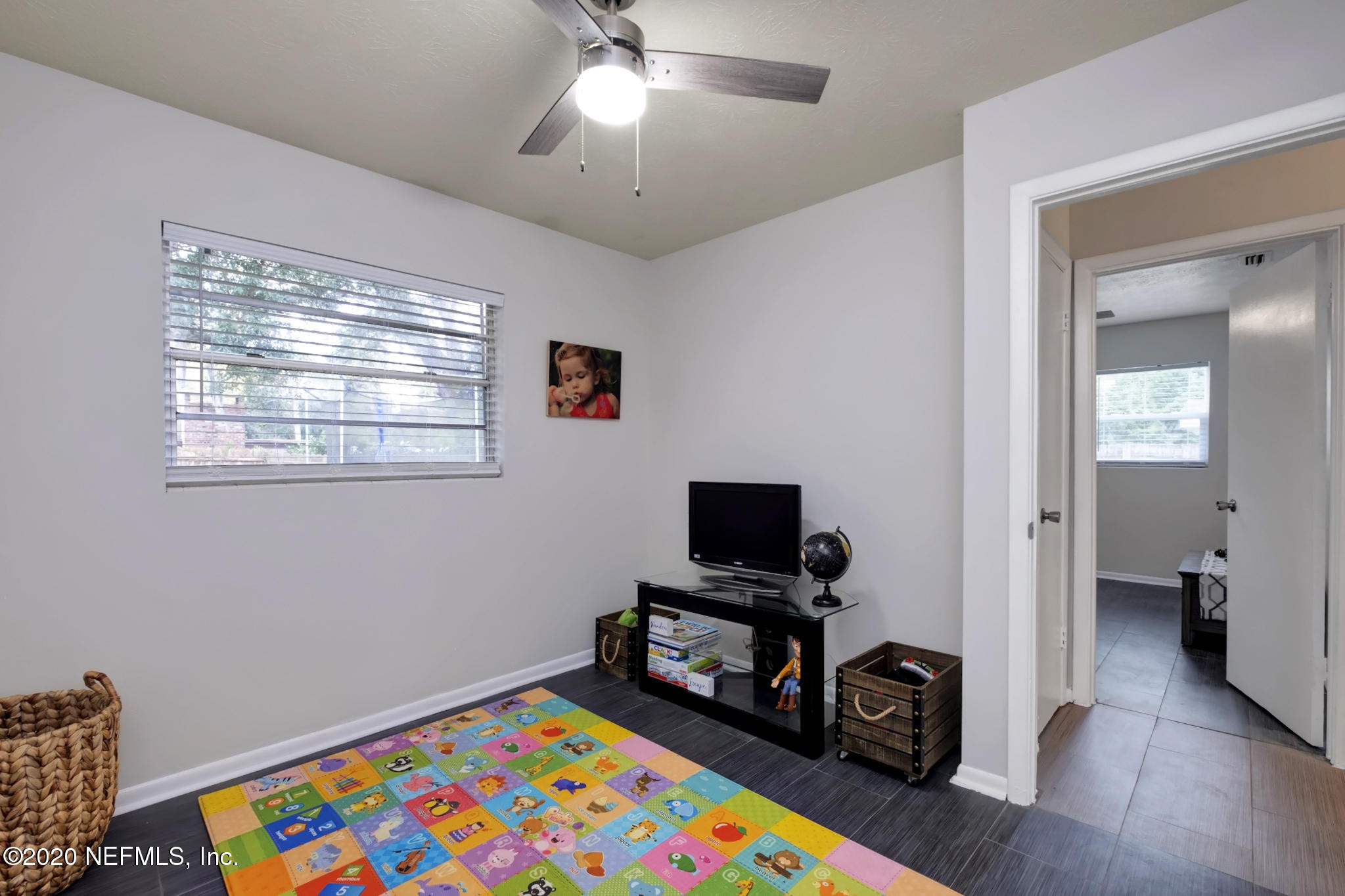 7220 Old Kings Road South Jacksonville, FL 32217 - Photo 18 of 27 Bed 2 w/ Large Window