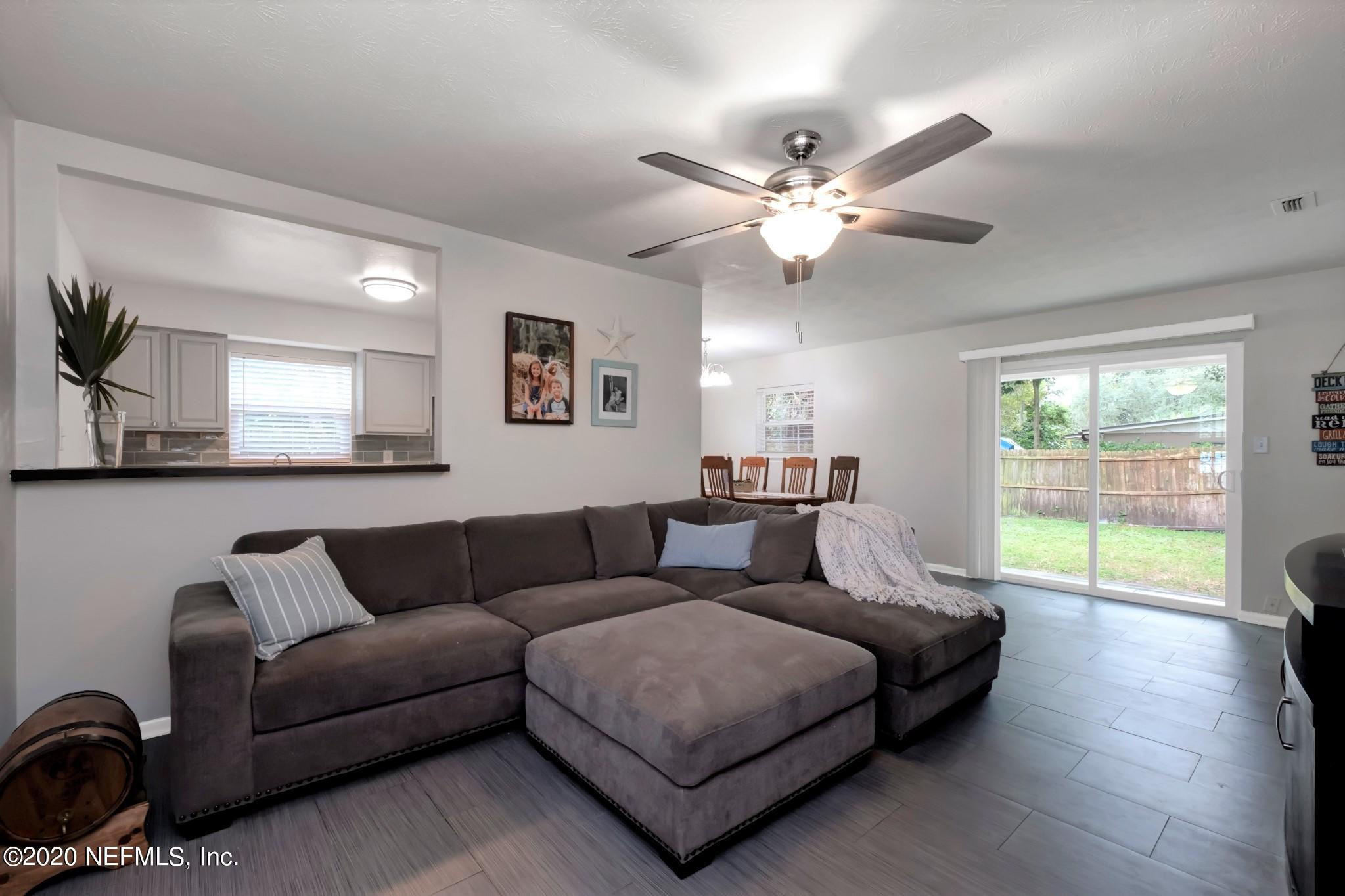 7220 Old Kings Road South Jacksonville, FL 32217 - Photo 6 of 27 Spacious Family Rm w/ PassThru To Kit