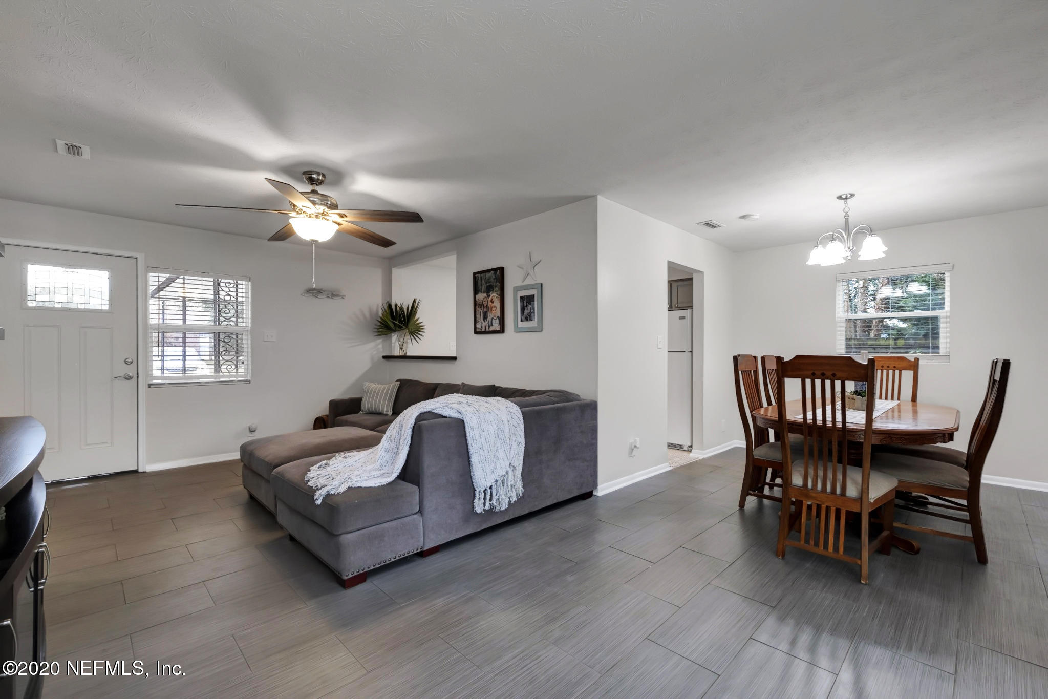7220 Old Kings Road South Jacksonville, FL 32217 - Photo 7 of 27 Open Flr Plan w/ Tiled Floors