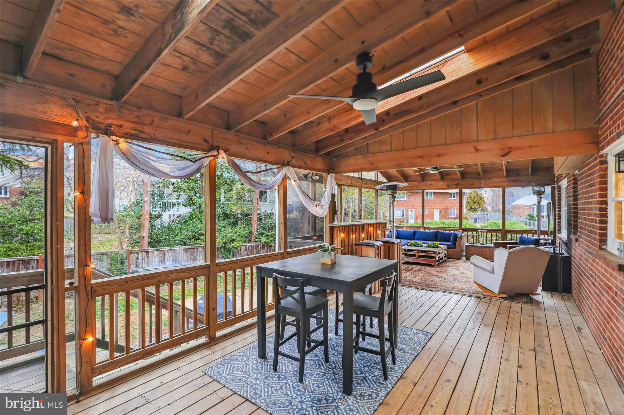 5413 Williamsburg Boulevard Arlington, VA 22207 - Photo 10 of 34 a outdoor space with chairs