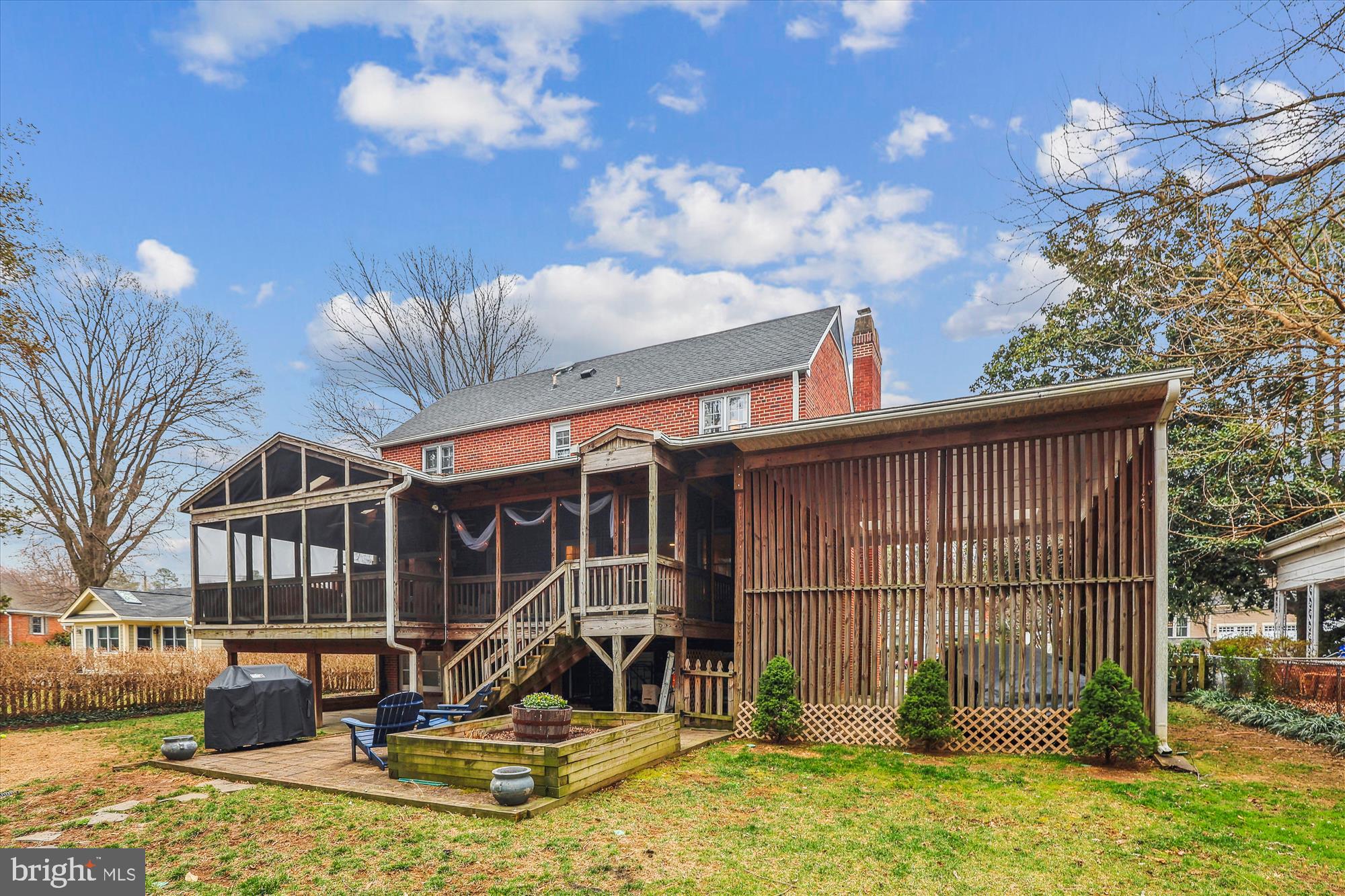 5413 Williamsburg Boulevard Arlington, VA 22207 - Photo 29 of 34 a view of a house with backyard