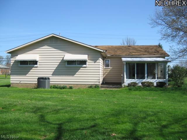 3237 Dentzler Road Cleveland, OH 44134 - Photo 2 of 17 Back View of House