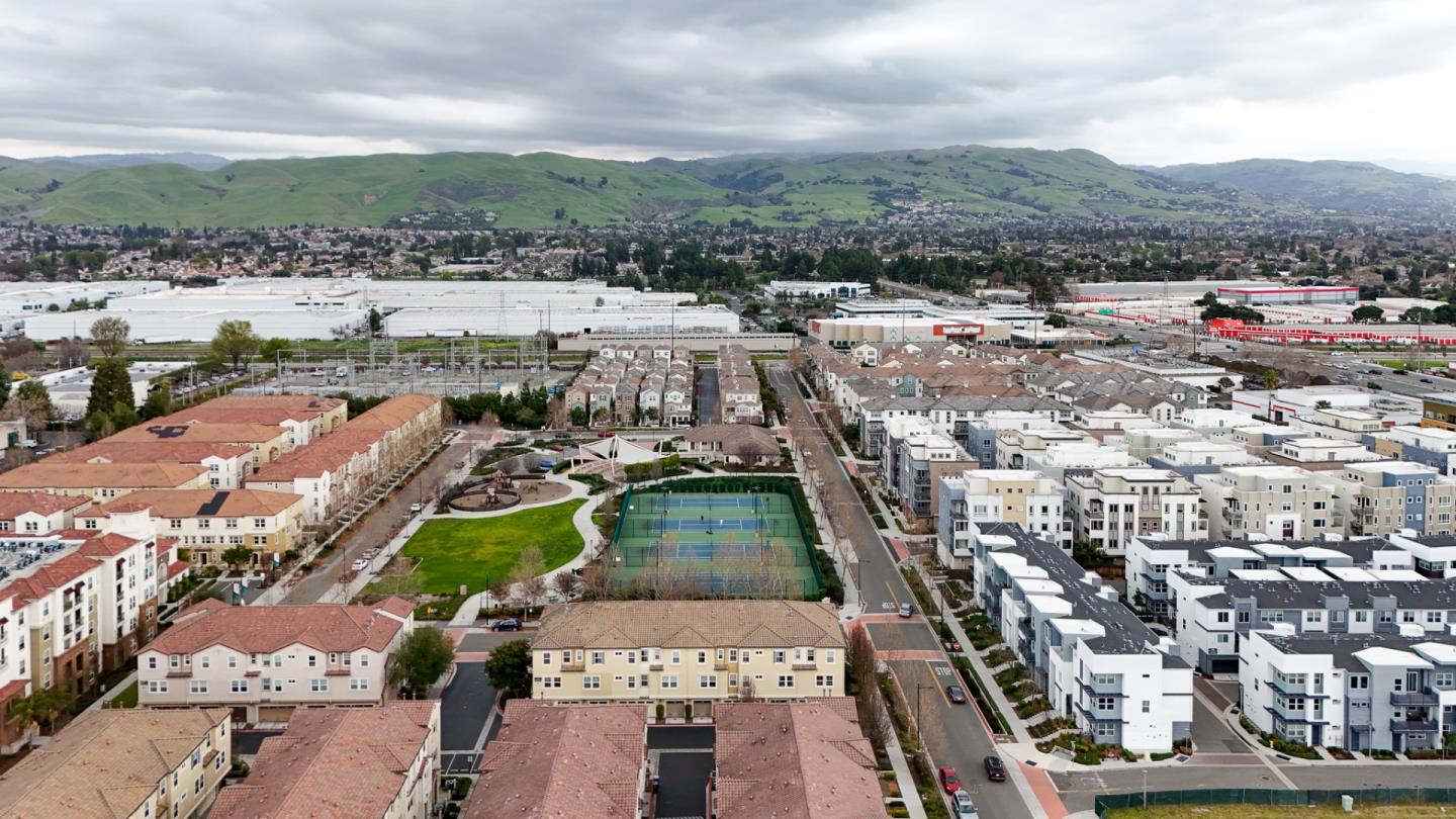 1365 Merry Loop Milpitas, CA 95035 - Photo 36 of 47