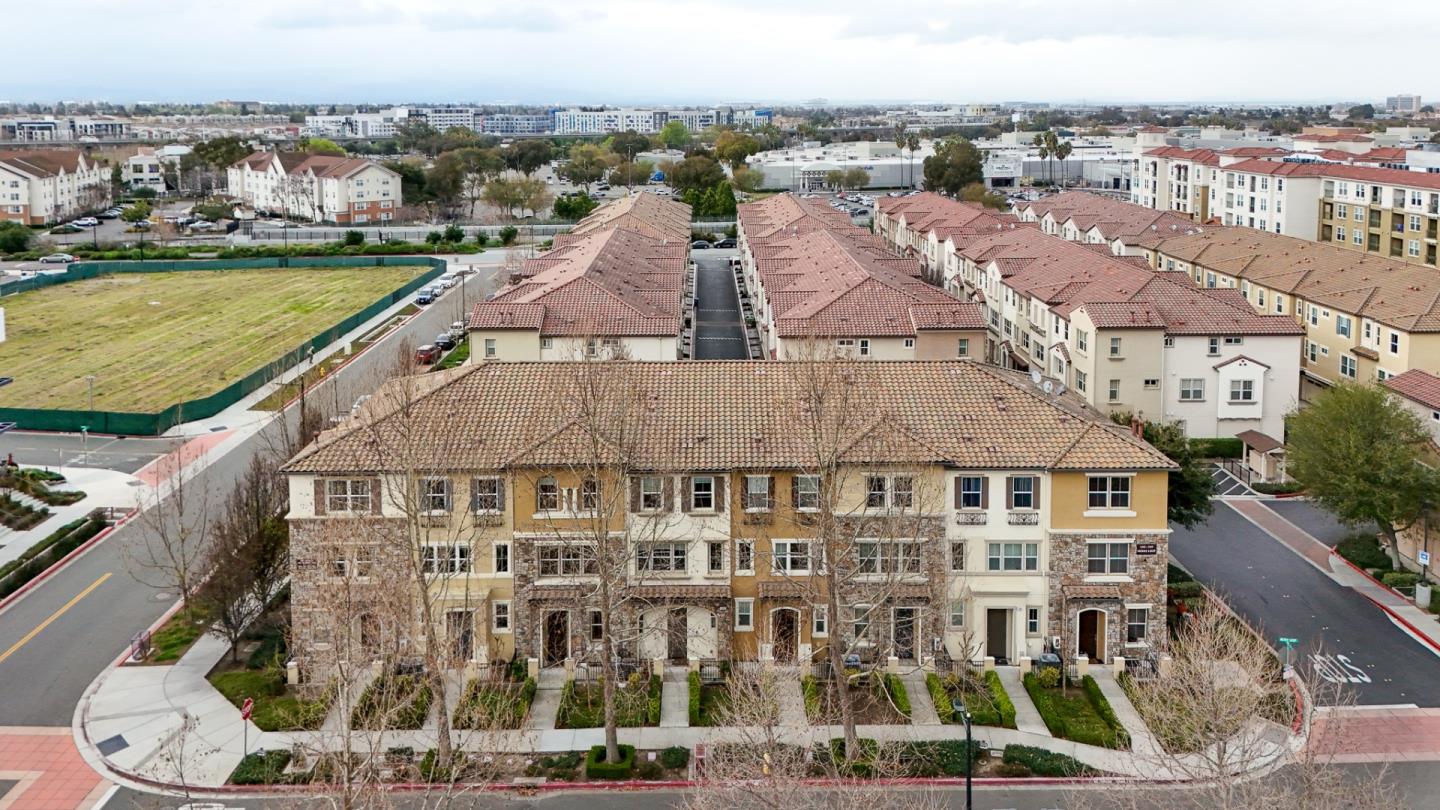 1365 Merry Loop Milpitas, CA 95035 - Photo 41 of 47