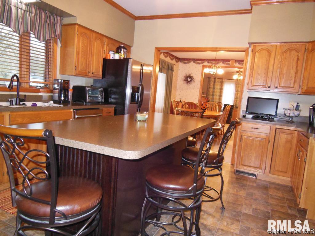 402 South Main Street Athens, IL 62613 - Photo 7 of 11 Gallery Image 7