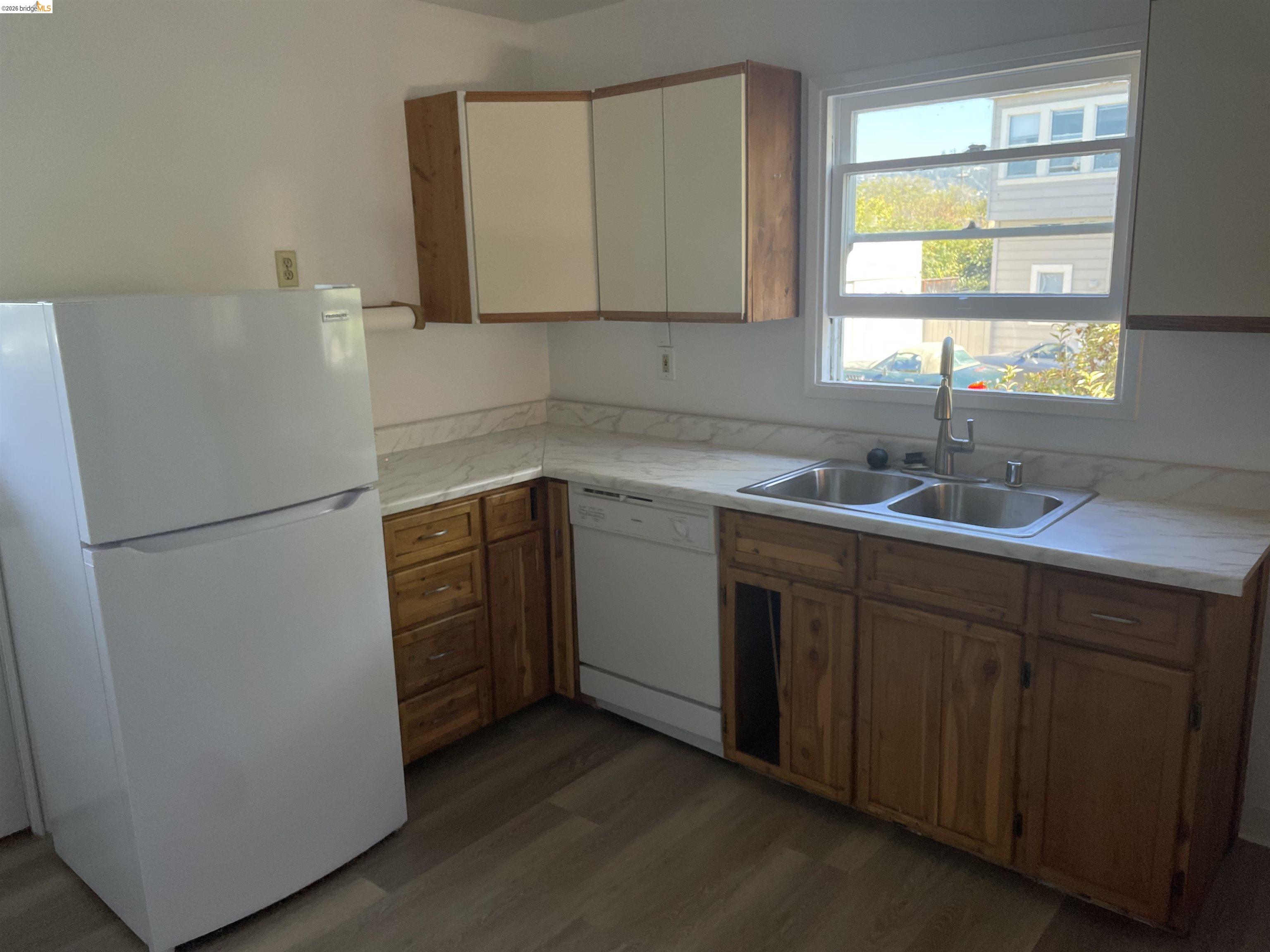 1239 Berkeley Way Berkeley, CA 94702 - Photo 15 of 28