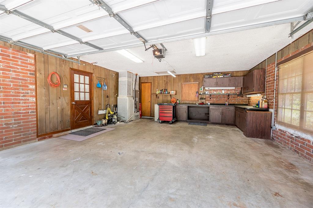 8991 Northwest 115th Street Chiefland, FL 32626 - Photo 23 of 49 a view of a livingroom with furniture
