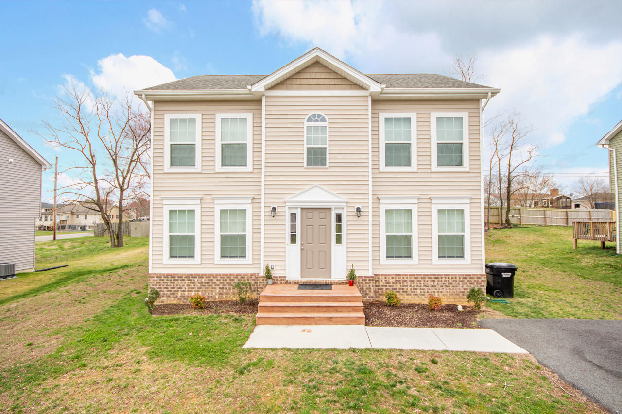 506 Cambridge Ct Road Vinton, VA 24179 - Photo 1 of 29 Front