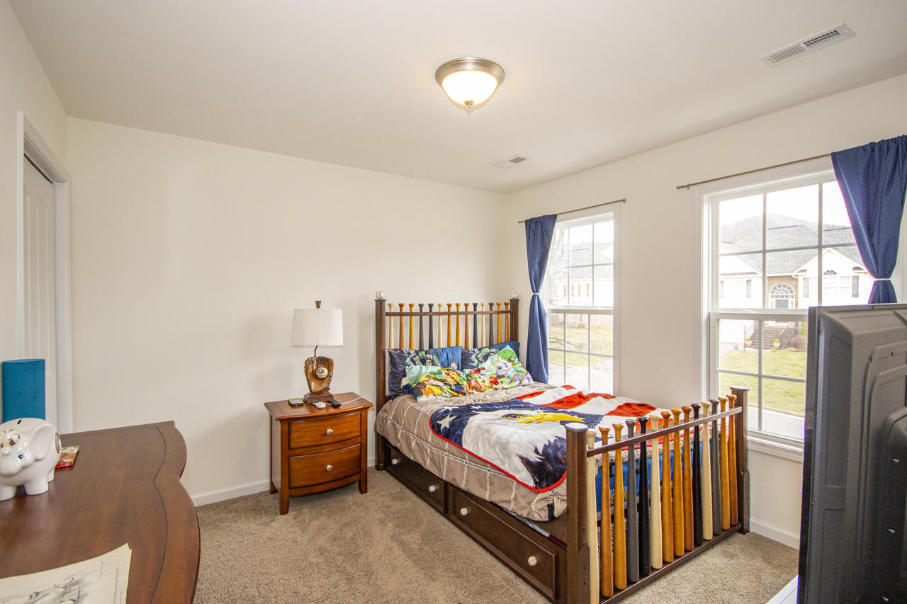 506 Cambridge Ct Road Vinton, VA 24179 - Photo 27 of 29 Cambridge - 31