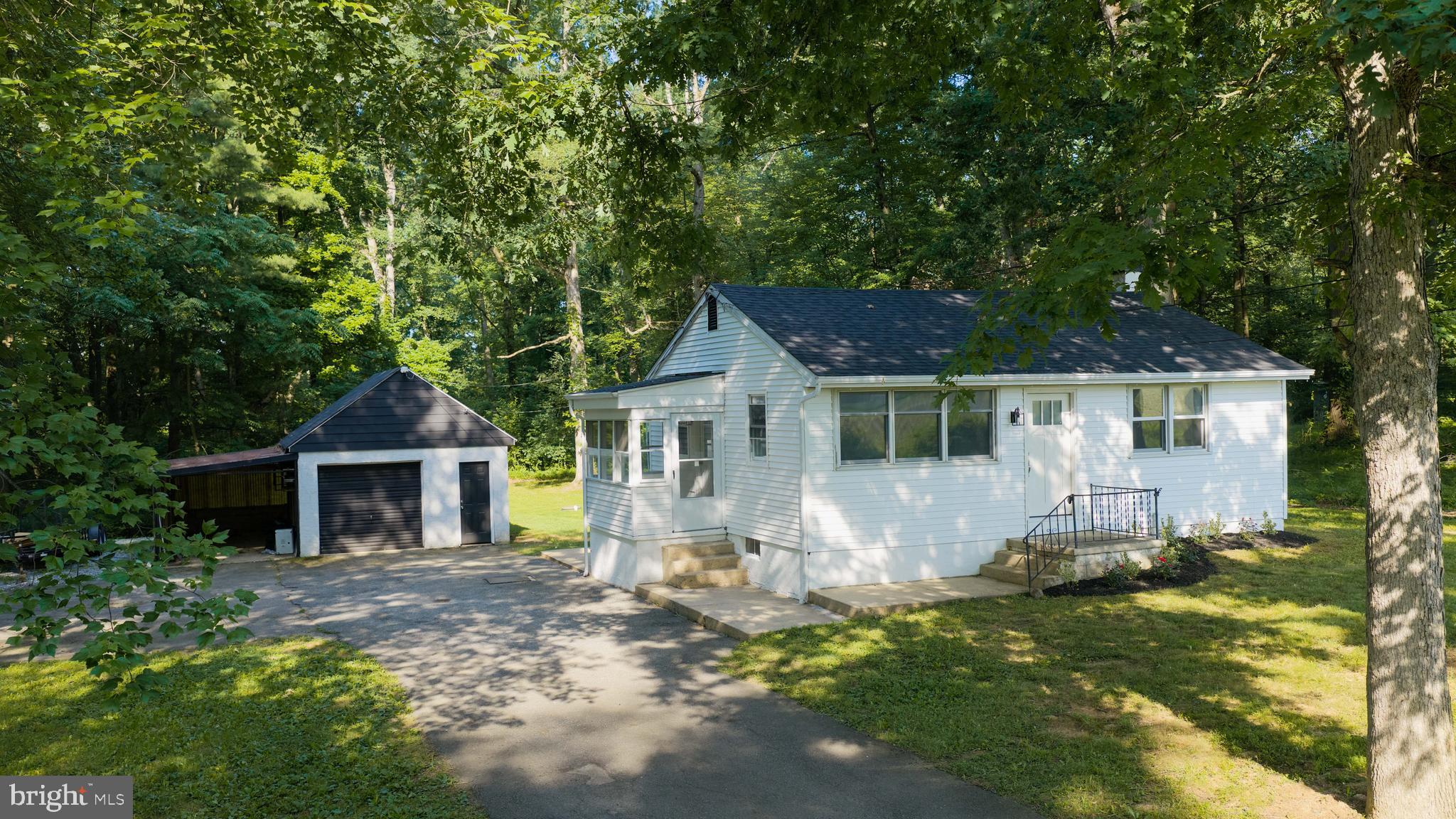 259 Compass Road Parkesburg, PA 19365 - Photo 3 of 46