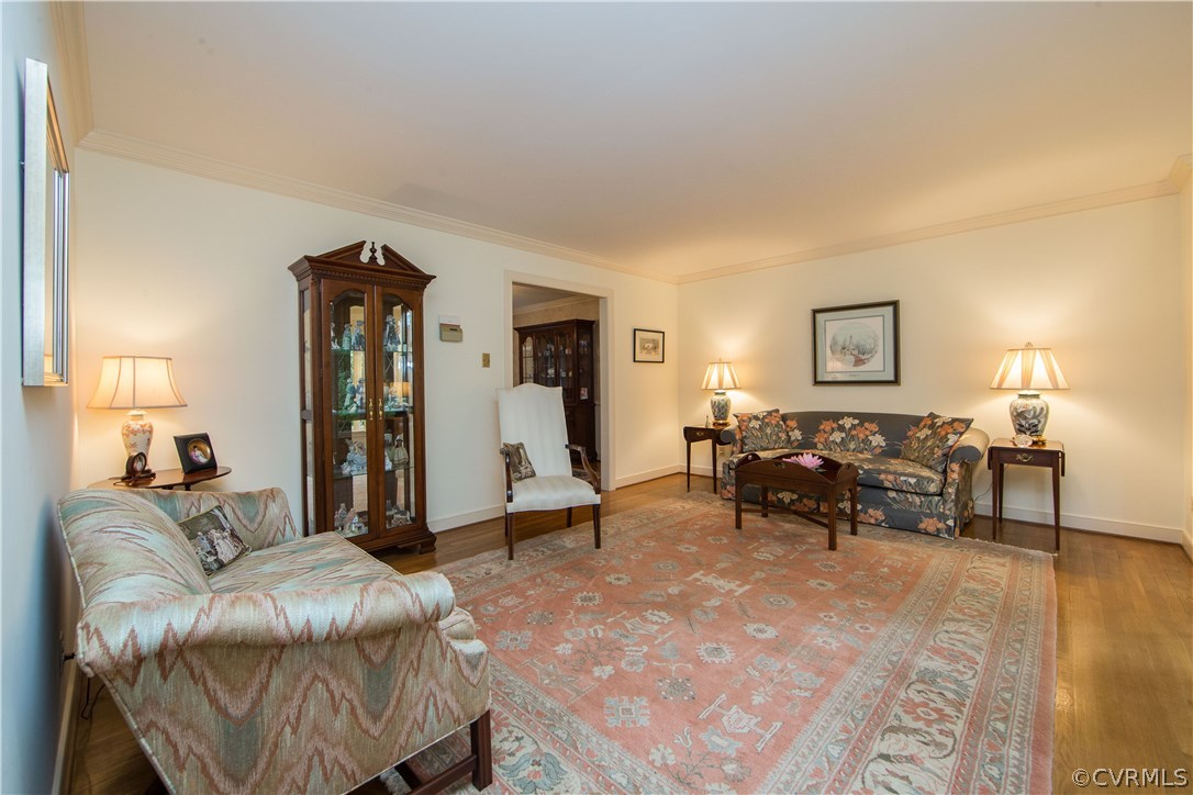 13639 Solstice Cl Midlothian, VA 23113 - Photo 5 of 46 a living room with furniture and a lamp