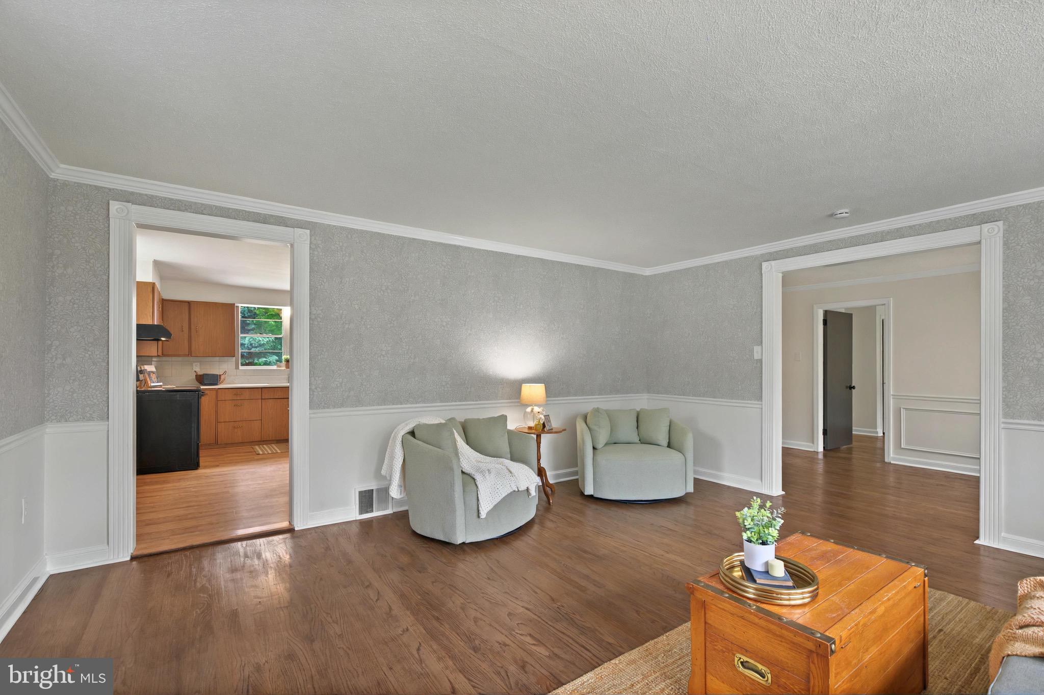 3 Arbor Lea Road Lansdowne, PA 19050 - Photo 8 of 32 a living room with furniture and wooden floor