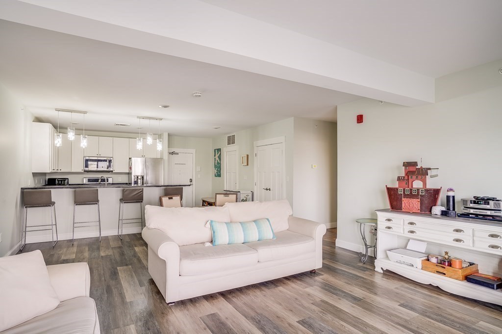 20 N Street, Unit 404 Hampton, NH 03842 - Photo 11 of 41 Gallery Image 11