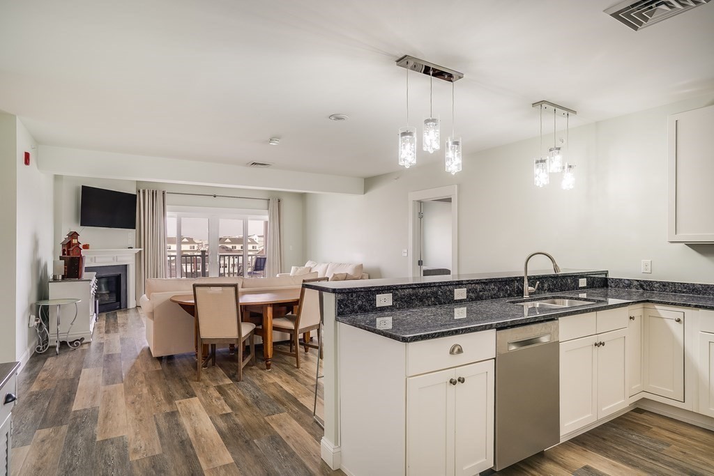 20 N Street, Unit 404 Hampton, NH 03842 - Photo 7 of 41 Gallery Image 7