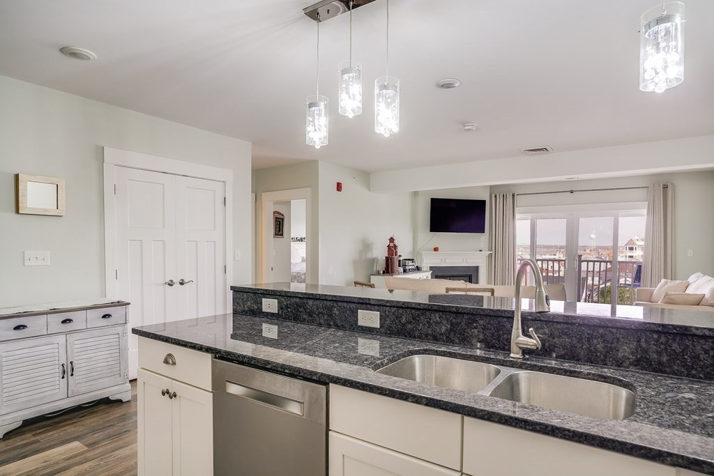 20 N Street, Unit 404 Hampton, NH 03842 - Photo 8 of 41 Gallery Image 8