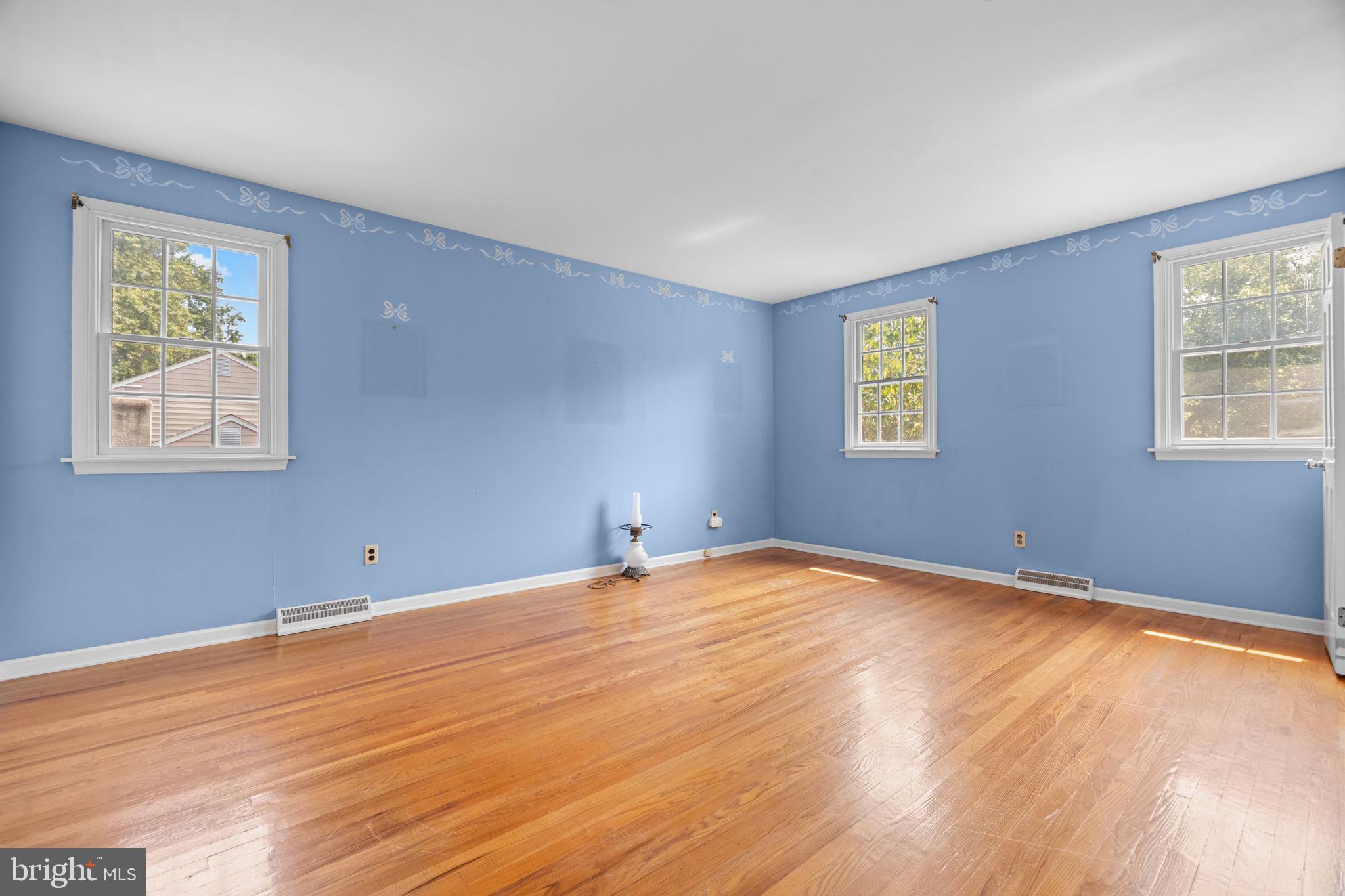 358 Richard Road Yardley, PA 19067 - Photo 20 of 31 Primary Bedroom