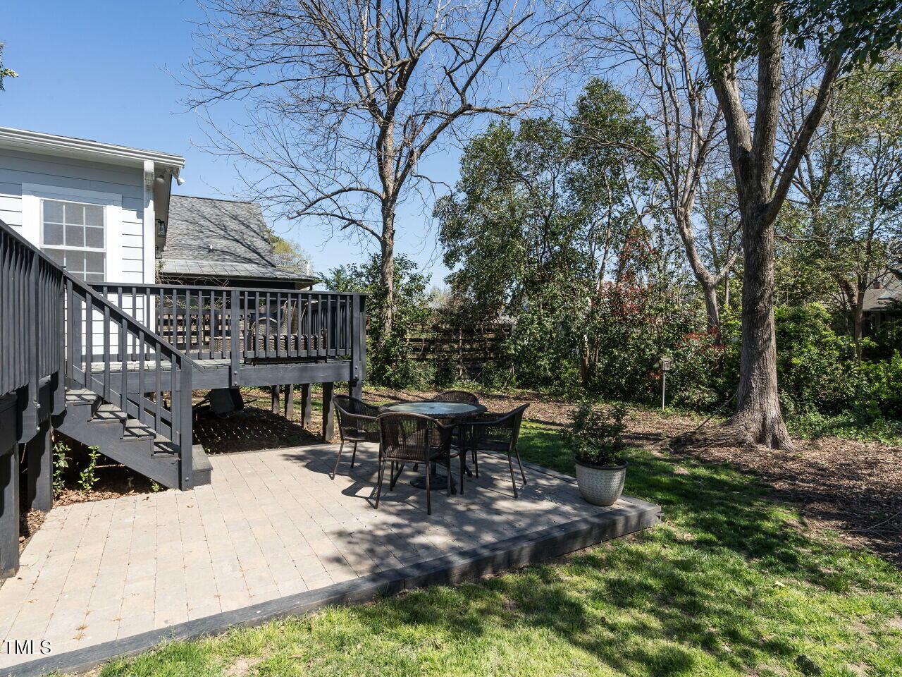 1004 Benjamin Street Raleigh, NC 27604 - Photo 25 of 27 027-1280x960-patio-and-fenced-backyard