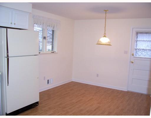 226 Shafer Road Coraopolis, PA 15108 - Photo 6 of 8 Kitchen.