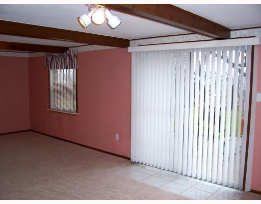 226 Shafer Road Coraopolis, PA 15108 - Photo 8 of 8 Den/Family/Great Room.