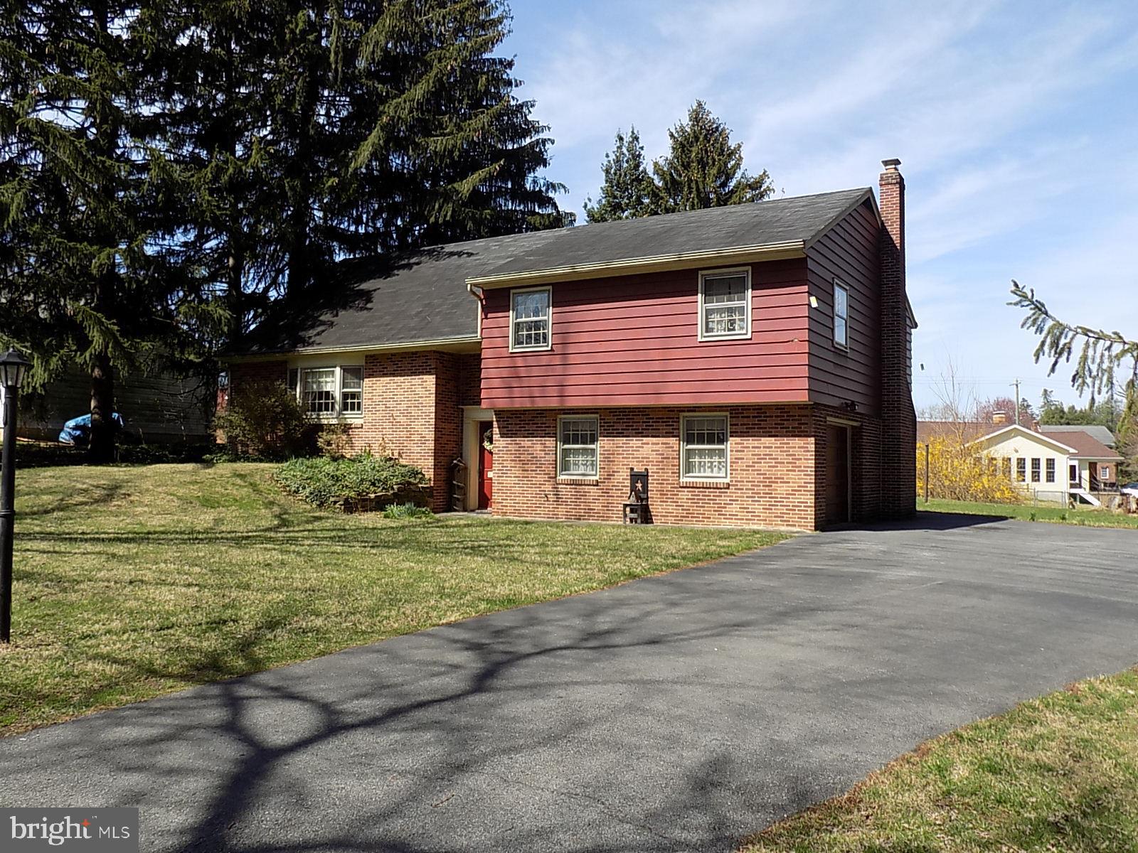 216 Haines Road York, PA 17402 - Photo 3 of 35 Gallery Image 3