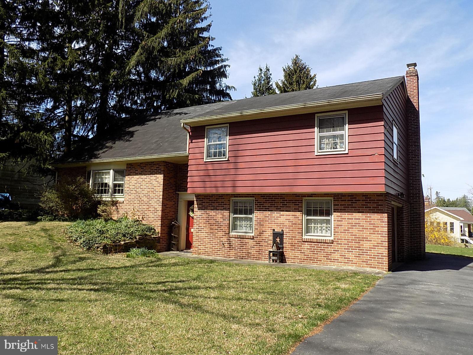 216 Haines Road York, PA 17402 - Photo 4 of 35 Gallery Image 4