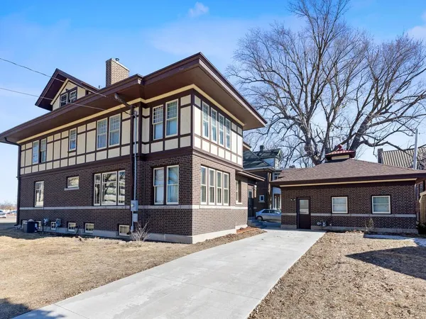 $325,000 | 315 West Fountain Street, Albert Lea, MN 56007