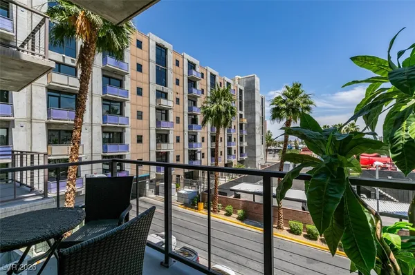 $2,000 | 353 East Bonneville Avenue, Unit 343, Las Vegas, NV 89101