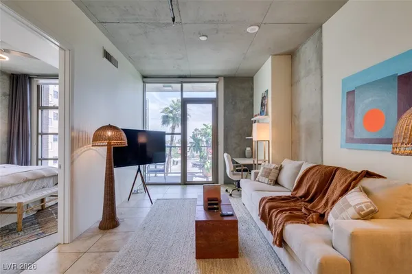 $2,000 | 353 East Bonneville Avenue, Unit 343, Las Vegas, NV 89101