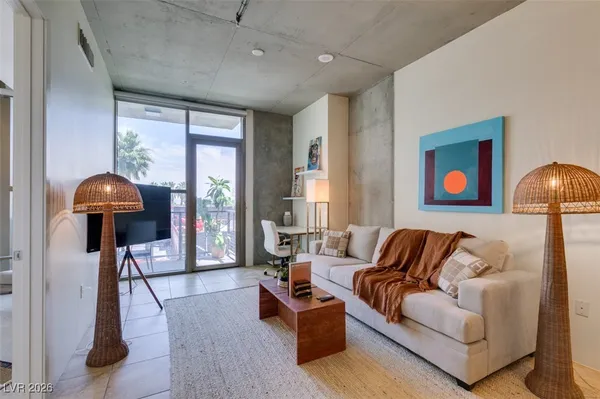 $2,000 | 353 East Bonneville Avenue, Unit 343, Las Vegas, NV 89101