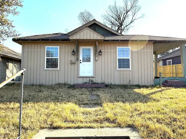 $1,700 | 2406 South Marsalis Avenue, Dallas, TX 75216