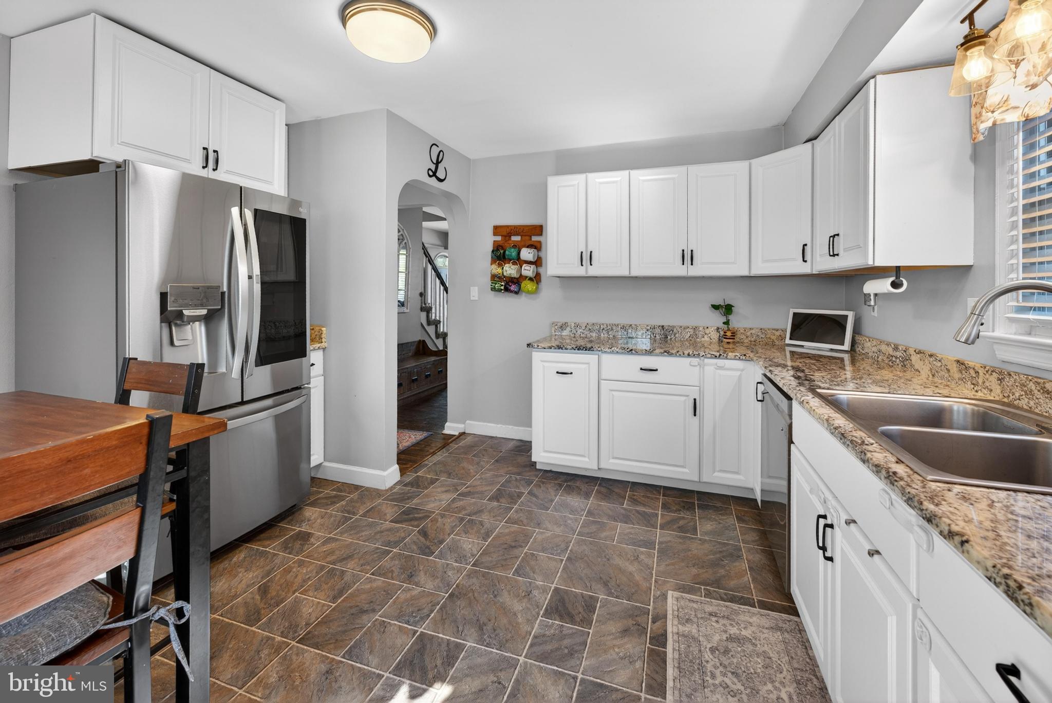 83 Unwin Drive Hamilton, NJ 08610 - Photo 7 of 20