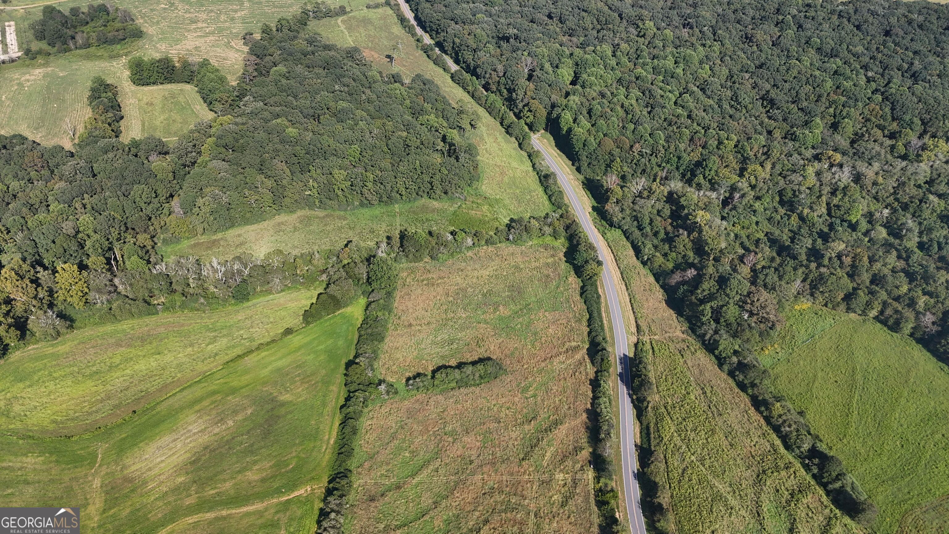 15 West L Williams Road Commerce, GA 30530 - Photo 22 of 41 a view of a yard