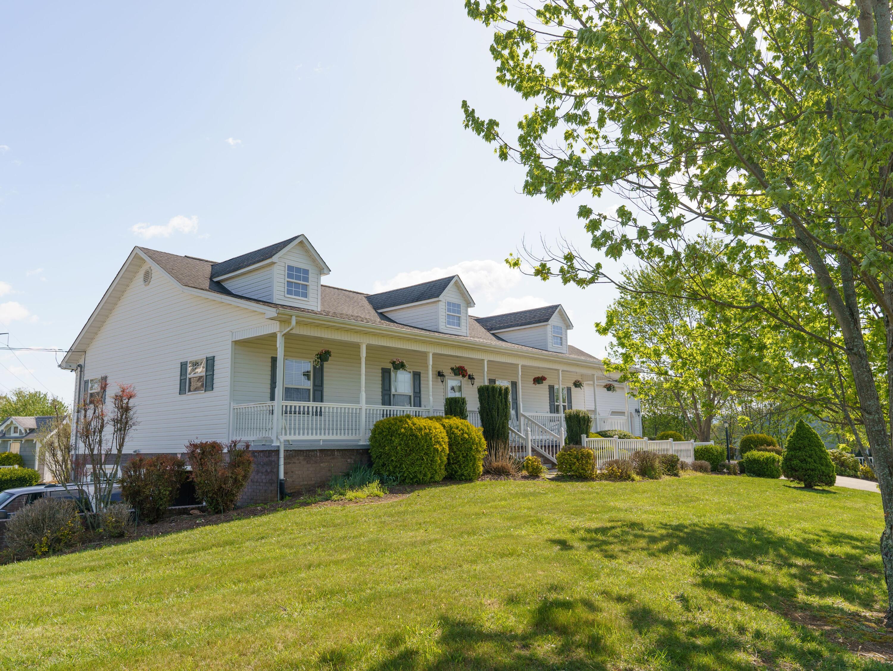 67 Sand Ridge Circle Jonesborough, TN 37659 - Photo 4 of 41 Pamela Pope-5