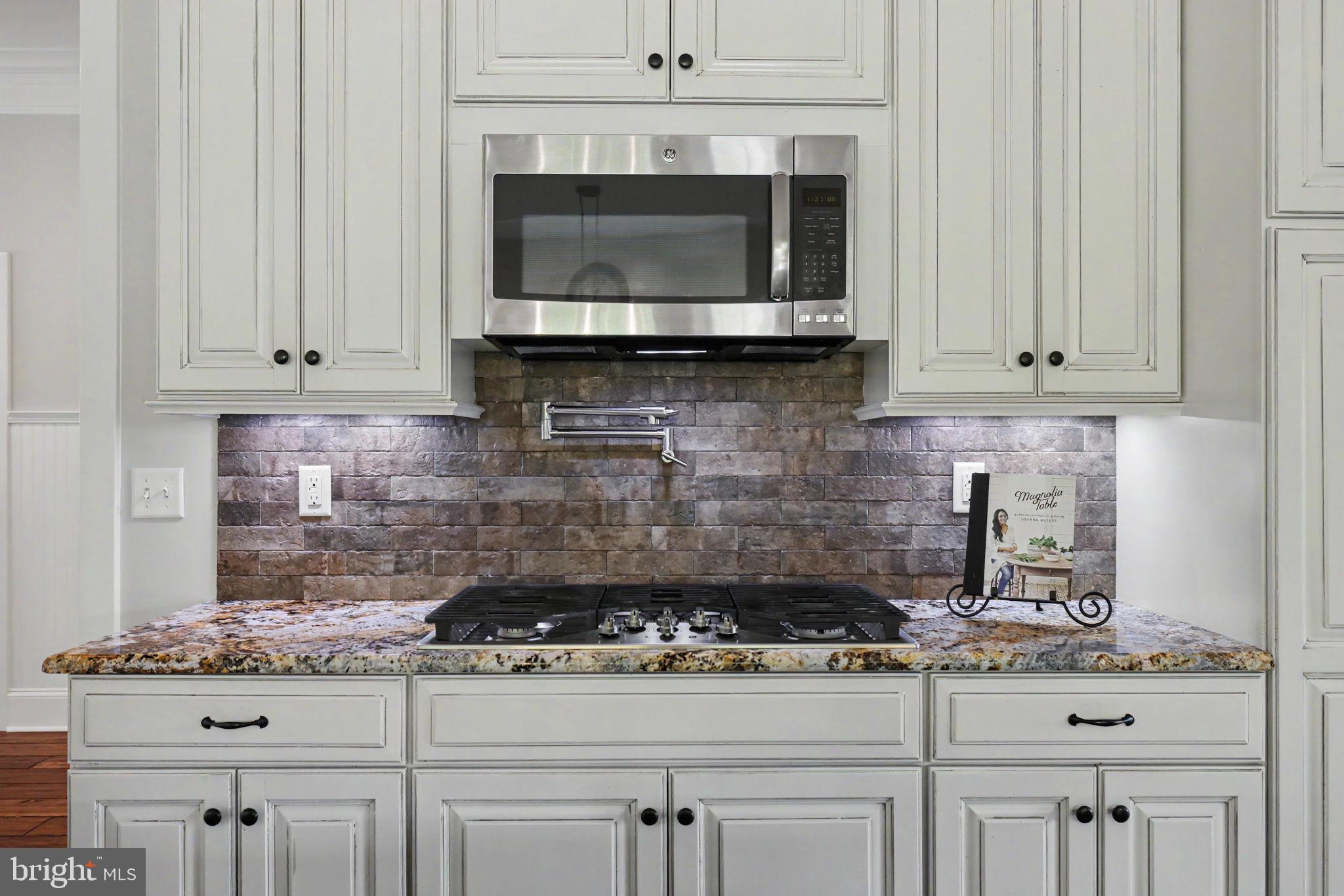 16081 Purcellville Road Purcellville, VA 20132 - Photo 24 of 117 Granite & Pot Kettle Filler