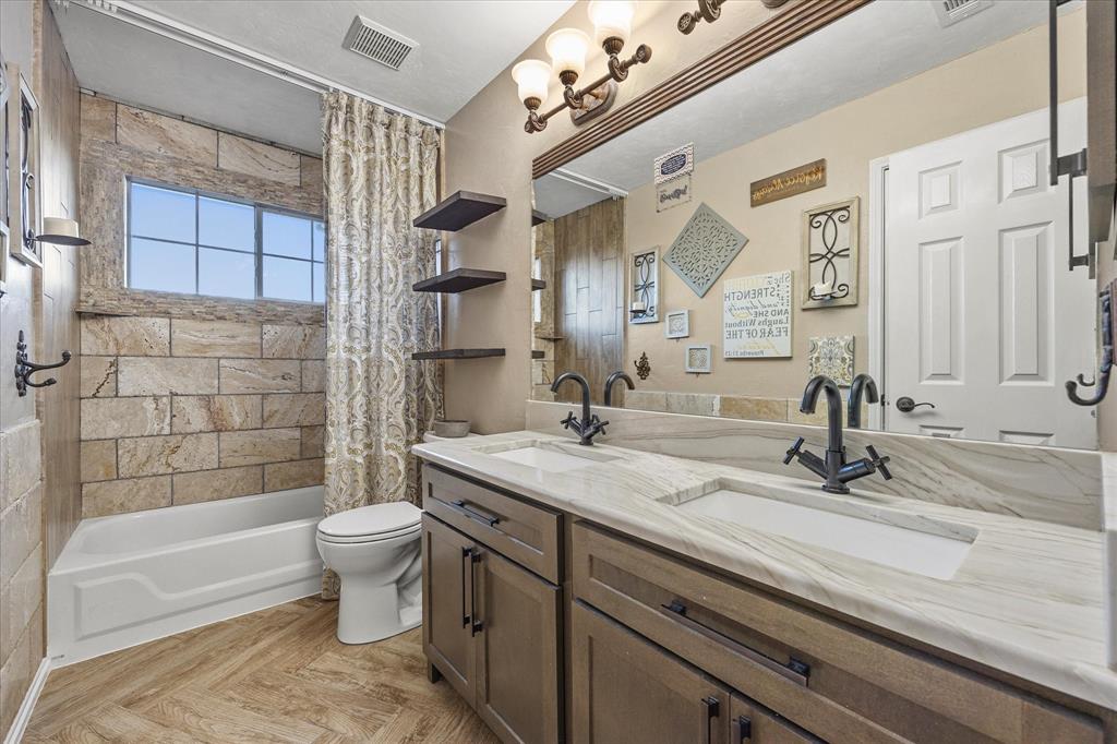 7410 Arborside Drive Rowlett, TX 75089 - Photo 28 of 39 Guest full bath