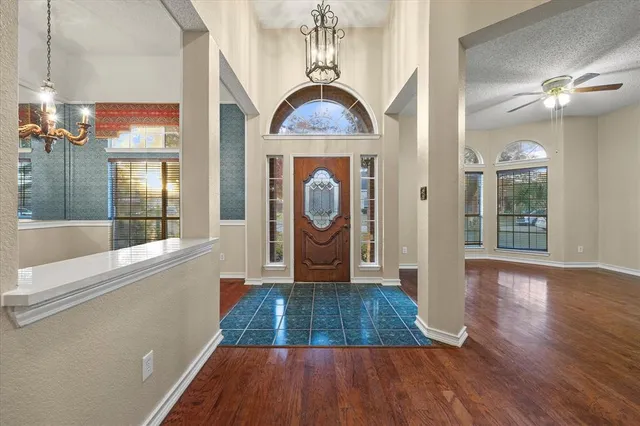 a view of livingroom with furniture and wooden floor
