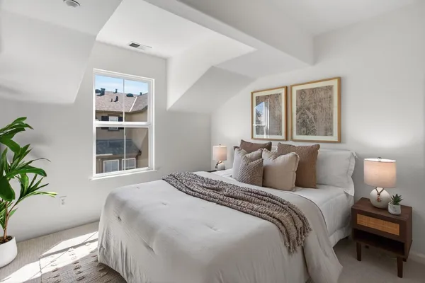 $1,448,000 | 30 Royal Oak Court, Mountain View, CA 94040