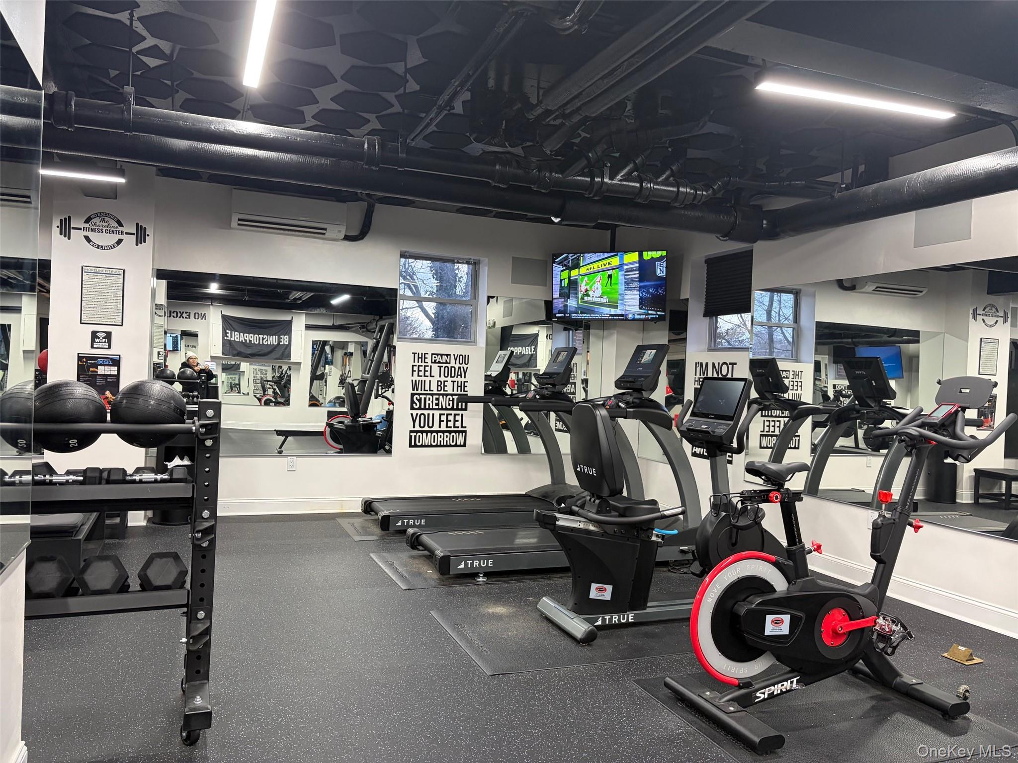 210 Pelham Road, Unit 5L New Rochelle, NY 10805 - Photo 13 of 18