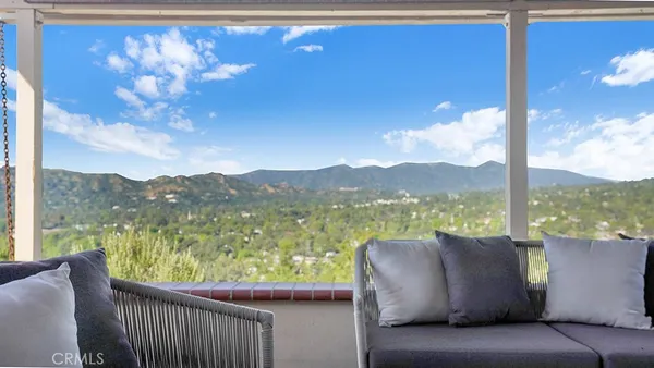 $1,898,000 | 5537 Stardust Road, La Canada Flintridge, CA 91011