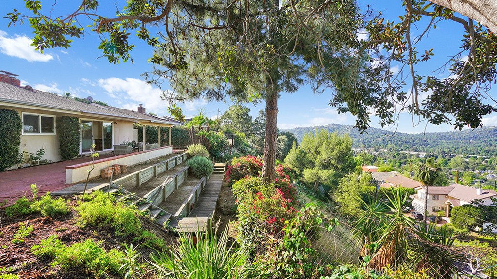 5537 Stardust Road La Canada Flintridge, CA 91011 - Photo 24 of 28