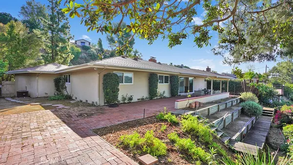 $1,898,000 | 5537 Stardust Road, La Canada Flintridge, CA 91011