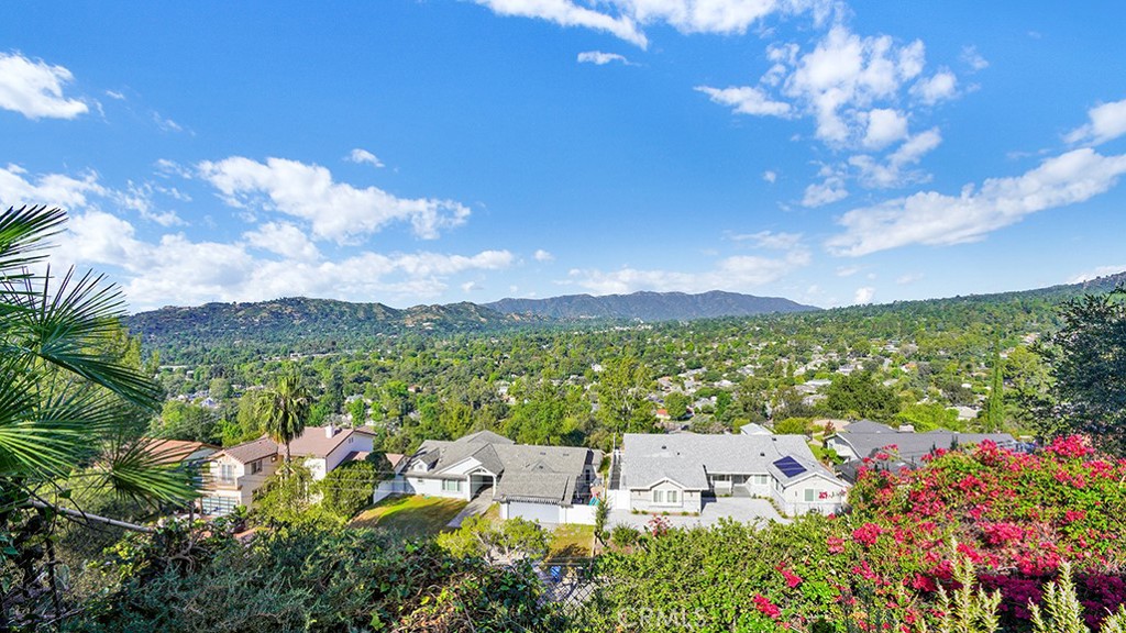 5537 Stardust Road La Canada Flintridge, CA 91011 - Photo 26 of 28