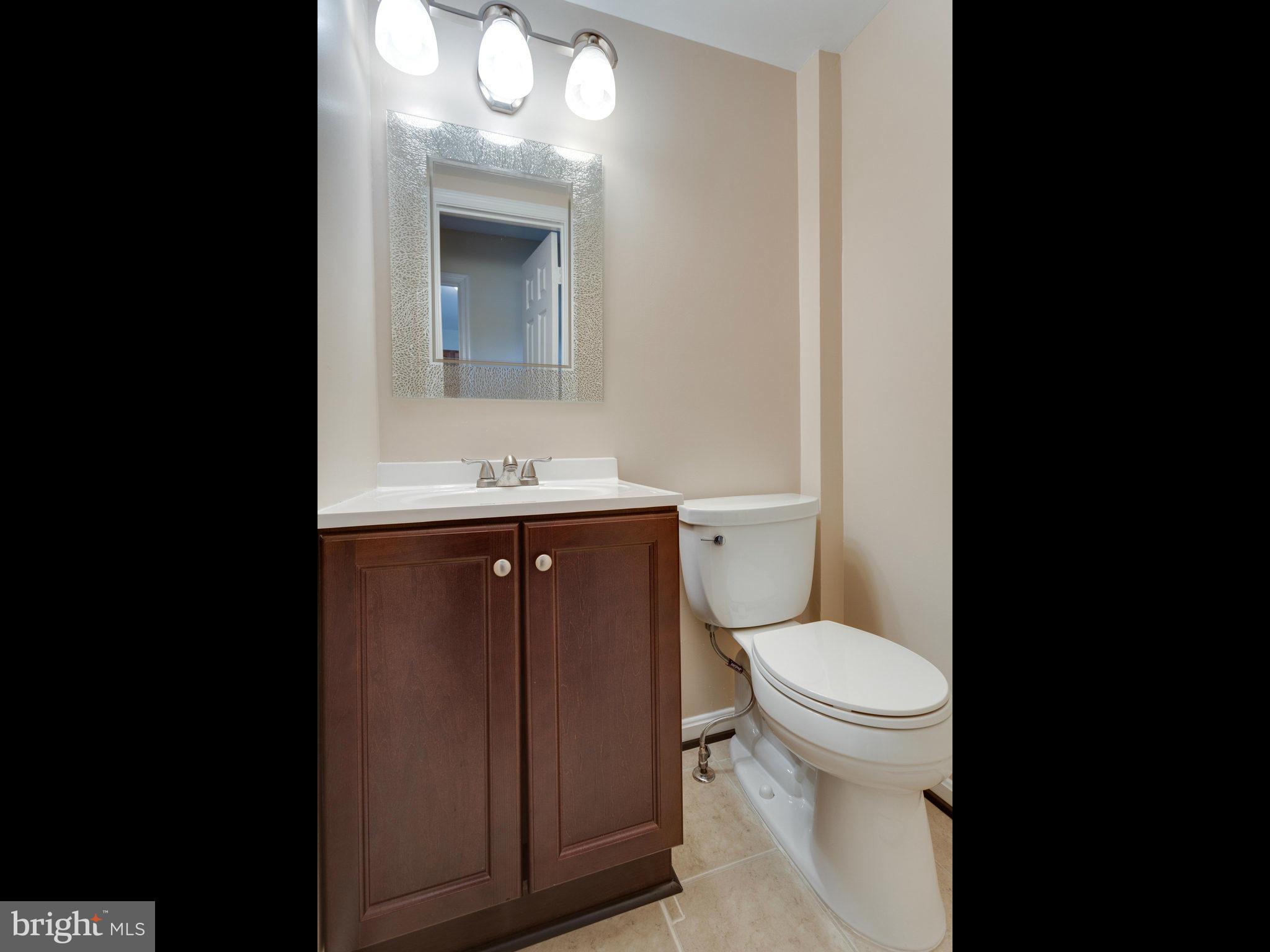 7019 Leestone Street Springfield, VA 22151 - Photo 14 of 30 Bath