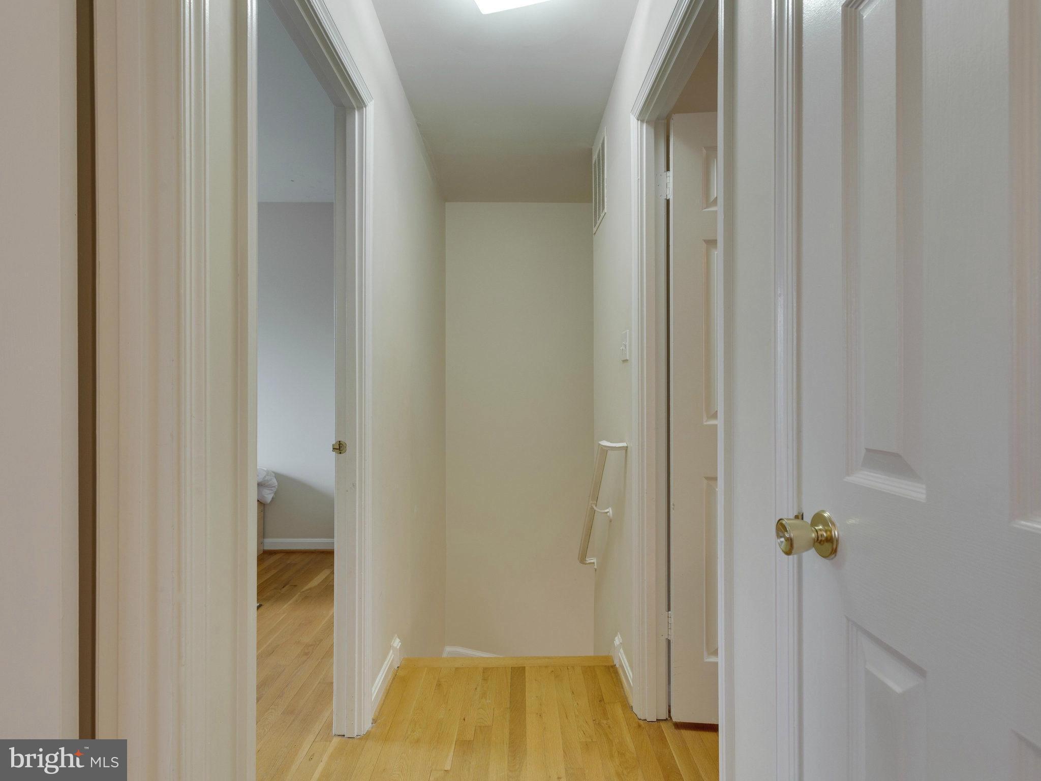 7019 Leestone Street Springfield, VA 22151 - Photo 15 of 30 Interior (General)
